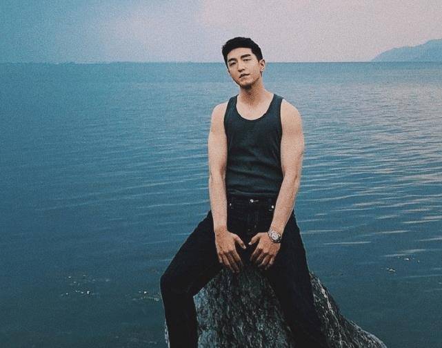 原创金瀚自曝自己是农村长大谁注意到了杨超越下意识接的话全网傻眼