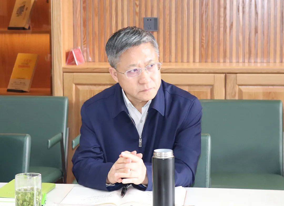 致公党湖南省委会一行赴安化考察调研胡旭晟为致公绿韵书屋揭牌