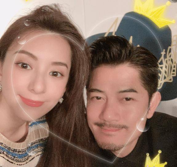 原创方媛亮相活动凭美貌为郭富城长脸生了两个女儿还是火柴腿