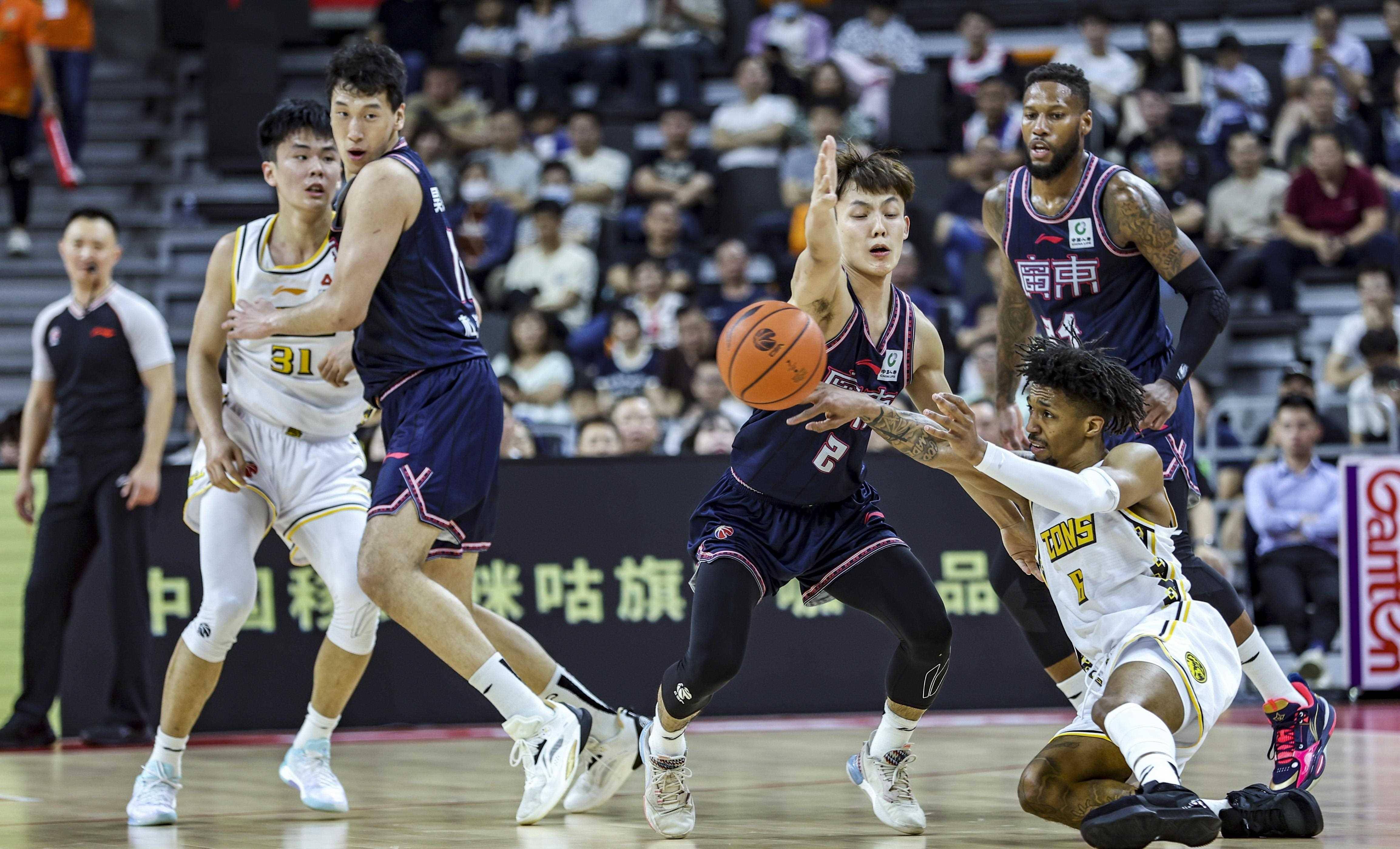 迹象表明浙江广厦正在走向失控王博深陷球队矛盾漩涡