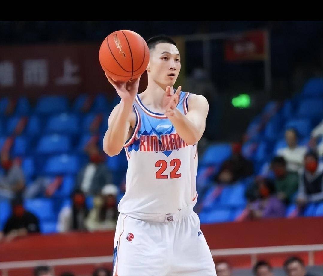 新疆队集体爆发,拒绝让出联赛第2_朱旭航_内线_篮板