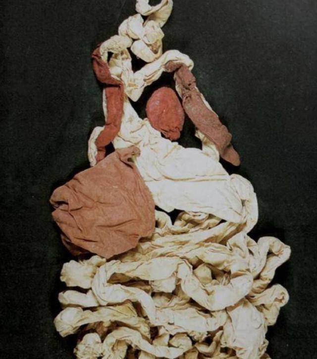 1981年山东济南一座佛像开裂里面的东西不简单