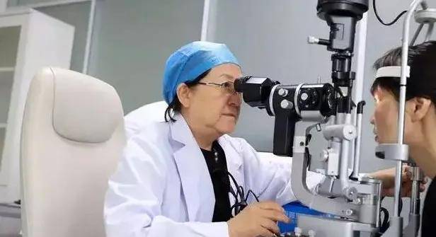 厦门眼科中心总院长黎晓新教授荣获助力乡村振兴突出贡献奖