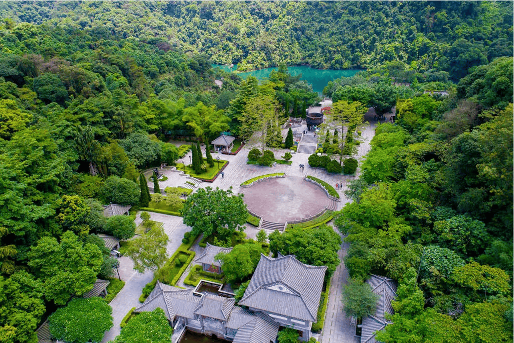继王婆说煤后,鼎湖山抛球火遍全网…_宝鼎_心愿_许愿球