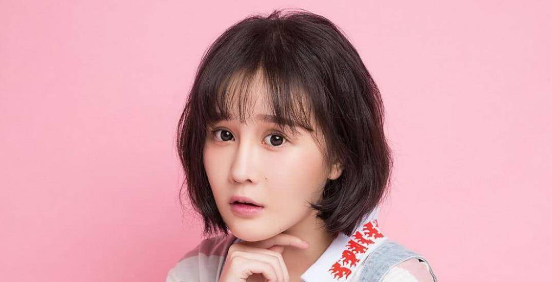 赵一楠:赵本山的儿子,自嘲月工资只有7500,和妹妹球球天差地别