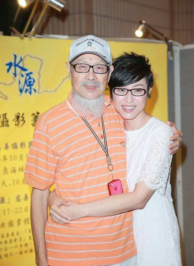 陈法蓉多年不婚和老父亲相依为命昔日港姐为何成为不婚族
