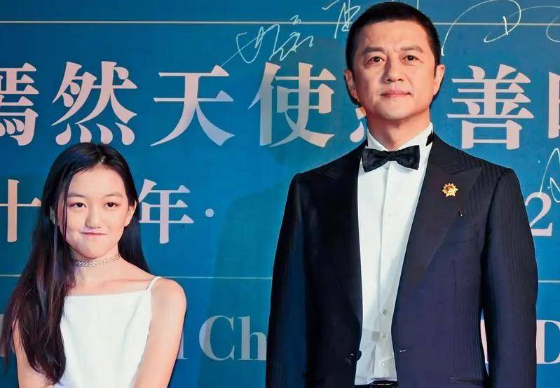 原创王菲花数百万为女儿治疗唇裂如今嘴是治好了脸却越来越奇怪了