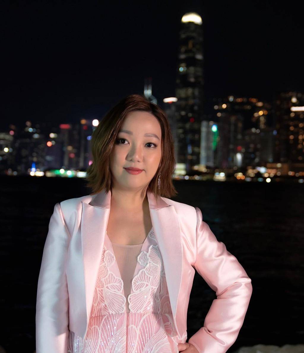 大小姐林淑敏当伴娘,陪嫁兄弟姐妹团阵仗大_黄美琪_钟建伟_婚纱照