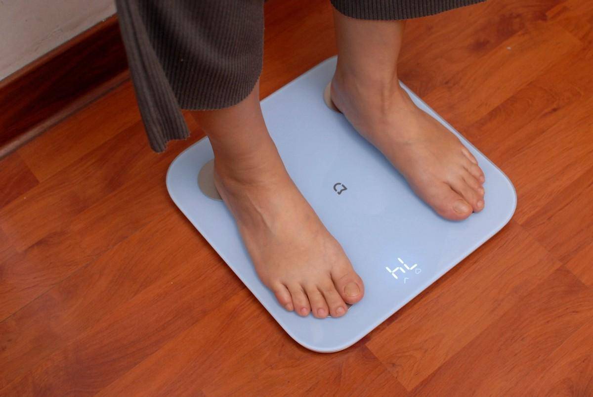 米家体脂秤S400：双频科技助力，身材管理更精准