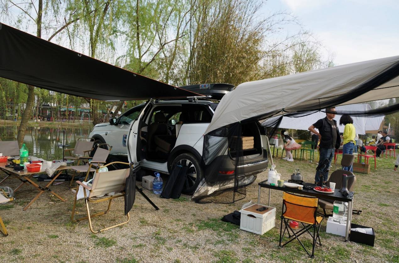 东风标致 5008 "爸"气十足!