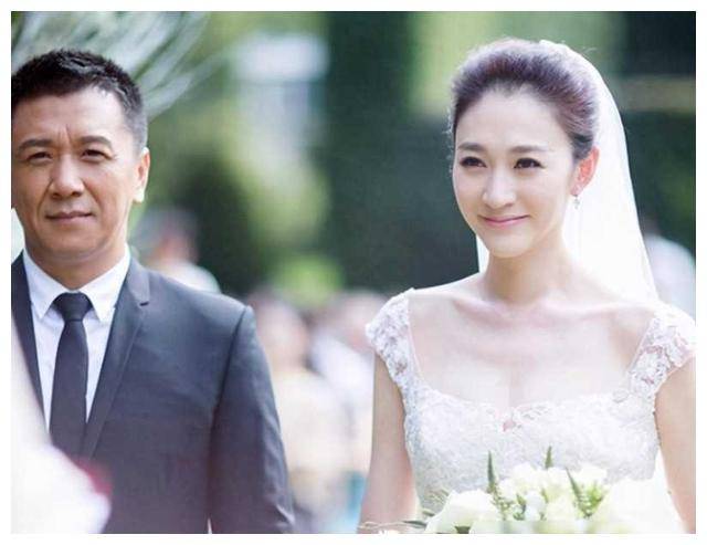 原创李小冉蜕变47岁的大号水蜜桃掀起新风潮引发热议