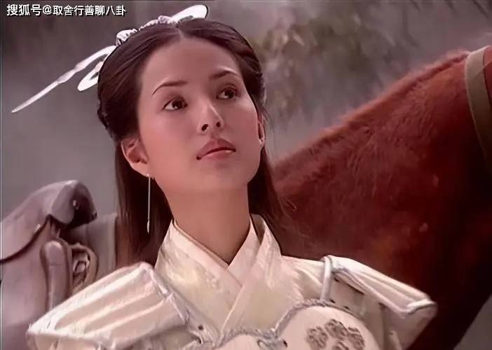 原创小龙女李若彤回应58岁未婚未育因十年恋情无果导致抑郁