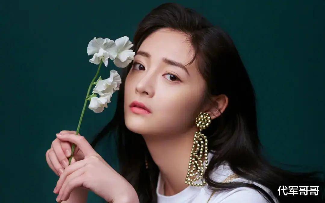 盘点来自浙江的30位美女明星,个个花容月貌,你最喜欢谁?