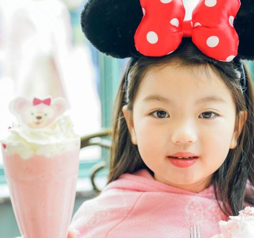 原创阿拉蕾一不小心瘦出尖下巴古装pk现代装一样萌出新高度