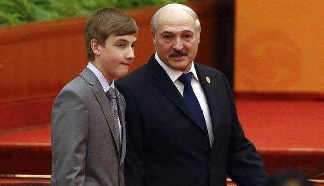 现在尼古拉·卢卡申科俨然成为白罗斯的太子,还在中学的他就成为世界