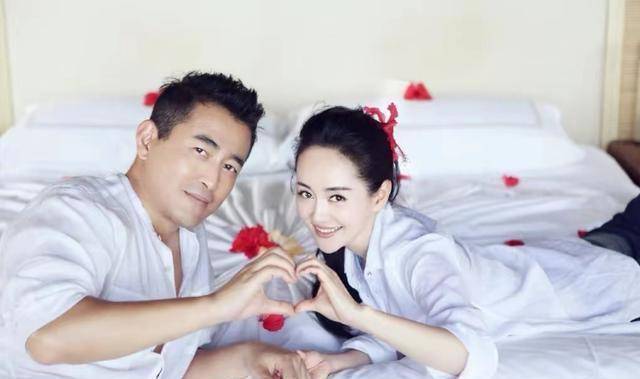 王志飞经历过三段婚姻,其中前两位伴侣都为他诞下了一个儿子.