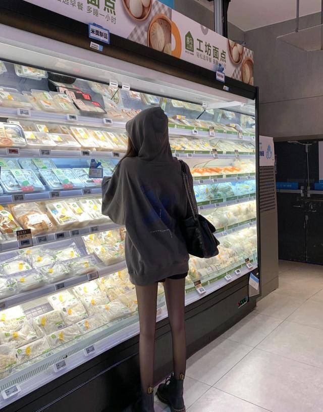 穿出校园女神范儿:学院风女装搭配鞋子的技巧大公开!
