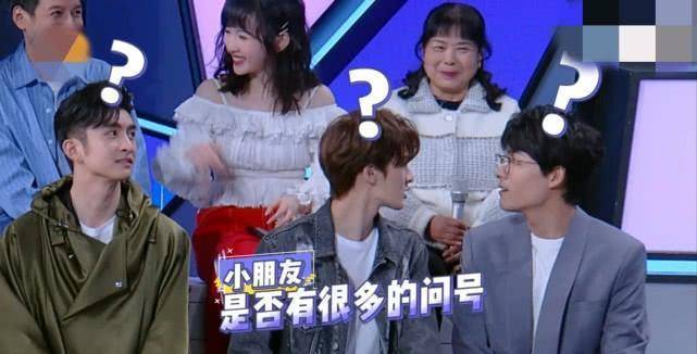 李熙凝退赛后弯道超车靠淡黄的长裙成功出圈率先登上快乐大本营舞台