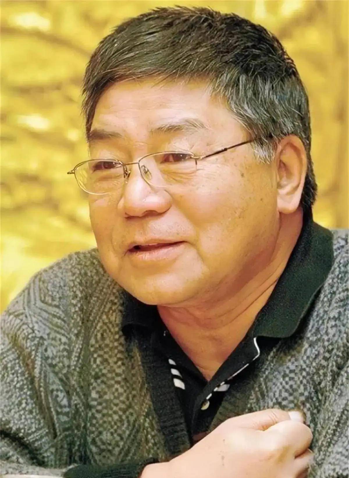 原创吕晓禾因高山下的花环成名婚后生活低调幸福