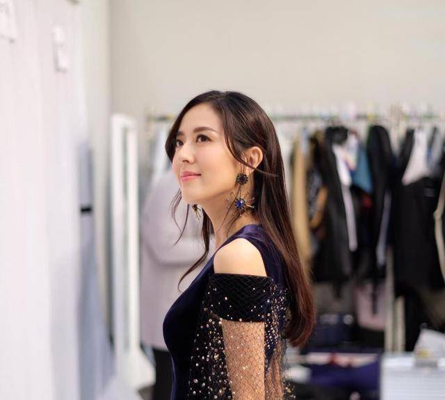 不理他人眼光tvb视后唐诗咏最爱颈纹双下巴称感激其不离不弃