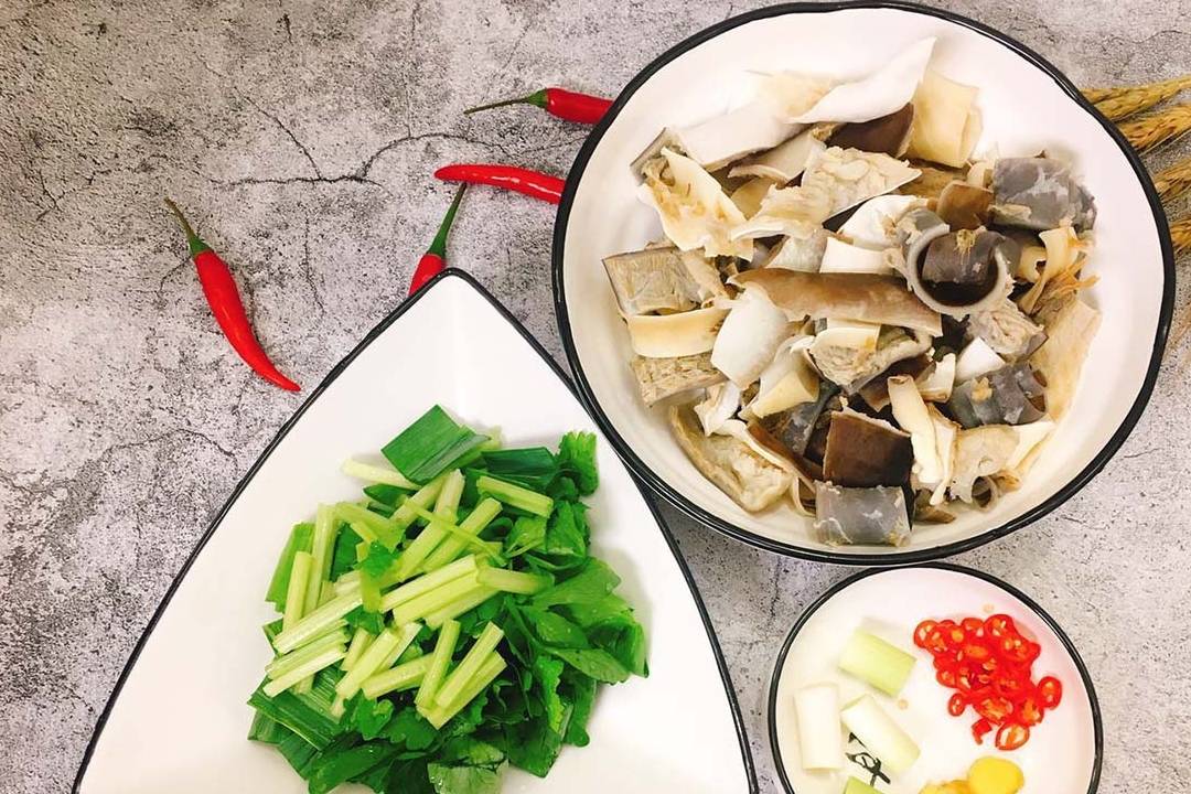 它被称为"软黄金",胶原蛋白含量极高,经常吃,皮肤光滑细腻_鲨鱼_处理