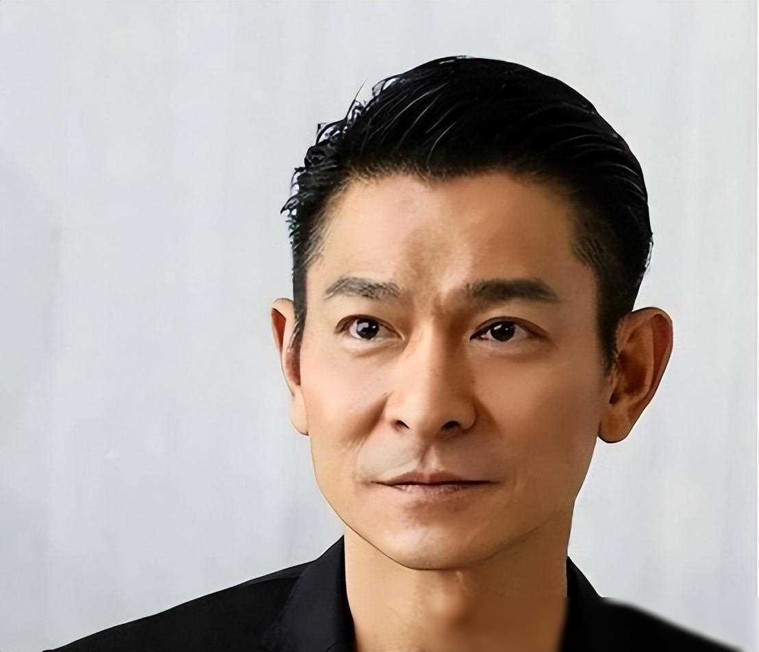 刘德华独女:6亿豪宅的宠爱,或能继承数十亿家业?