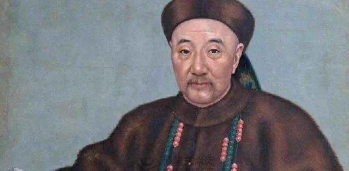 为了和李长寿斗富,给一个叫周凤林戏子打赏,胡雪岩为了压倒对方,"命以