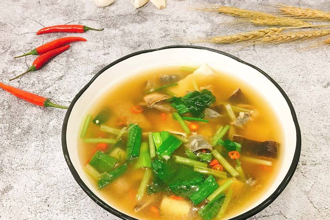 它被称为"软黄金",胶原蛋白含量极高,经常吃,皮肤光滑细腻_鲨鱼_处理