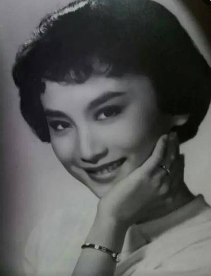 原创1976年金庸提离婚后欲挽回前妻朱玫却表示已经没有回头路了