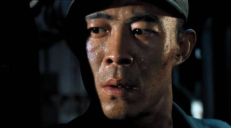 原创人如其名的侯勇十三年龙套生涯全能型演员是他最大的目标