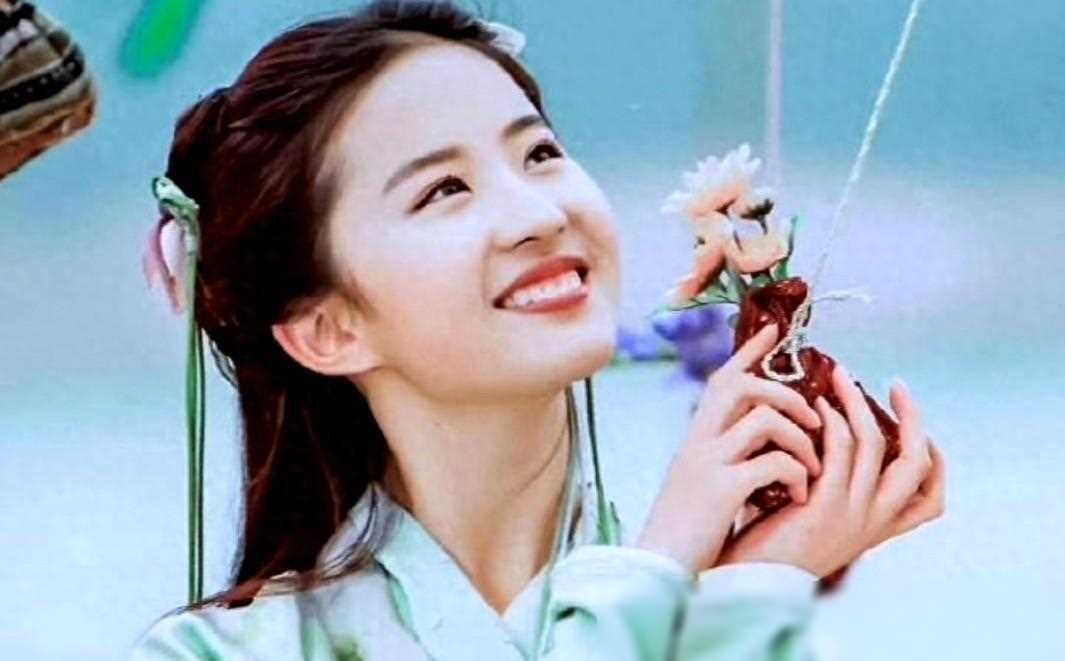 这部剧不仅创造了高人气,还成为了胡歌,刘亦菲,彭于晏的代表作品.