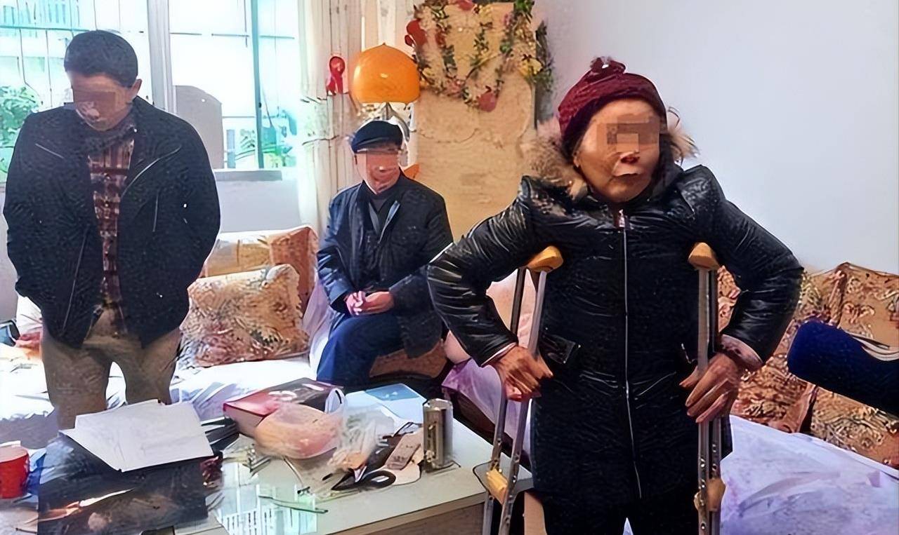 原创四川9岁男孩扶老人反被讹老人叫嚣说谎死全家结局大快人心