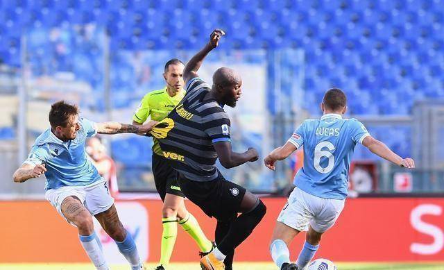 比达尔技冠全场!卢卡库威力尽显!11打10孔蒂却不愿豁出去攻_国米_拉齐