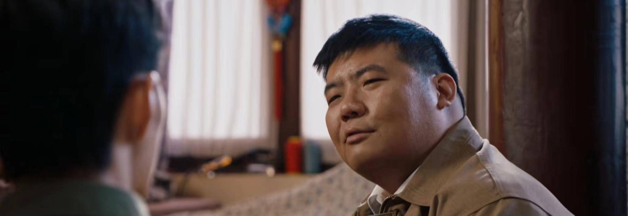 在这种情况下,李上游与陈宏军抛出了橄榄枝,他自然不会拒绝,毕竟把肖