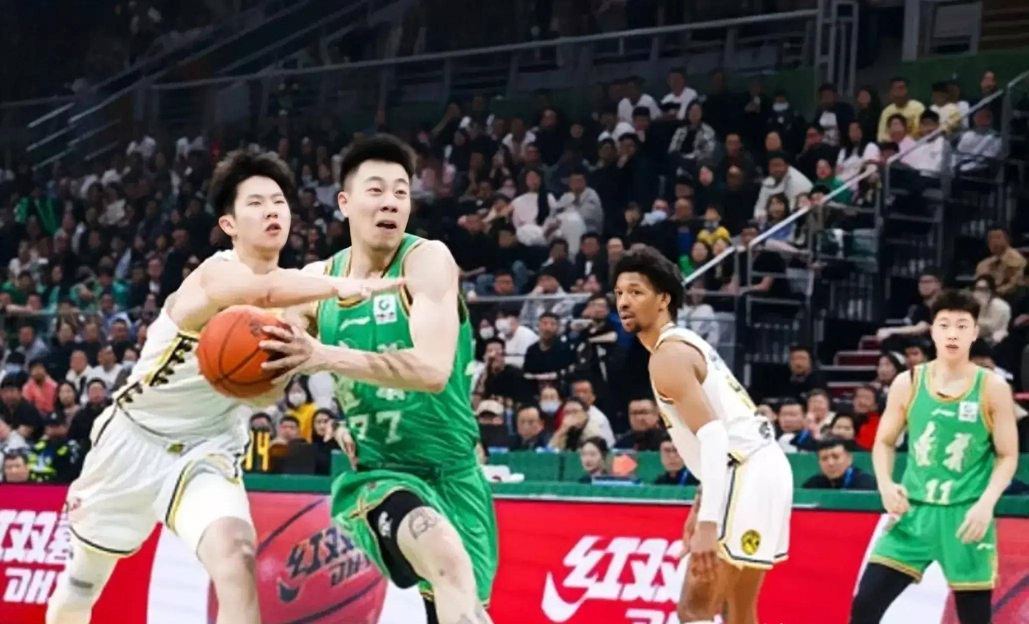 终于赢了!胡金秋仅出战6分钟,辽宁男篮主场险胜广厦