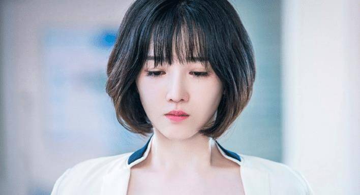 陈小纭在多部电视剧中展现了她的演技,包括《小别离》,《青春斗》和