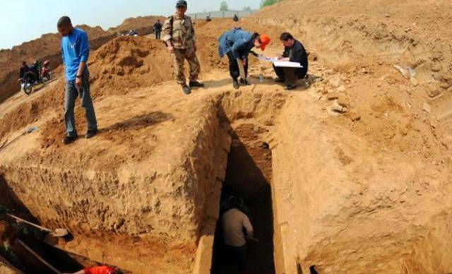 原创楚国超级大墓墓穴深到让盗墓贼绝望官方动员2万人才找到墓室