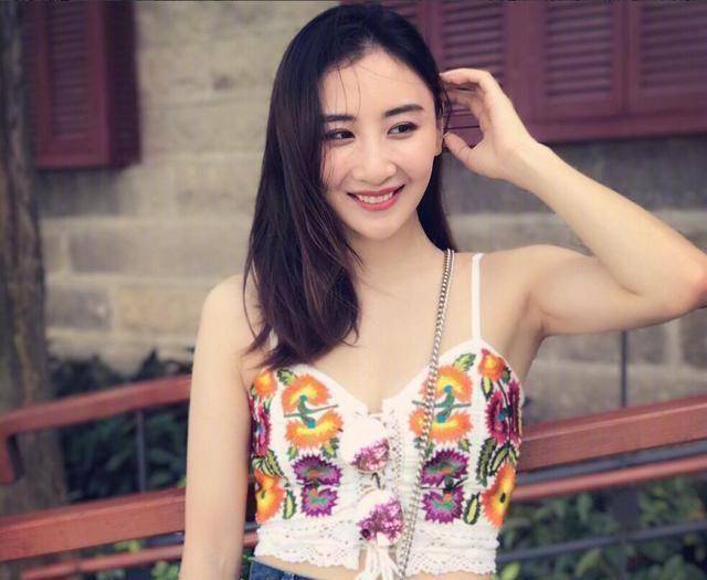 原创蹦床女神何雯娜近况曾受伤后不忘训练如今29岁仍单身