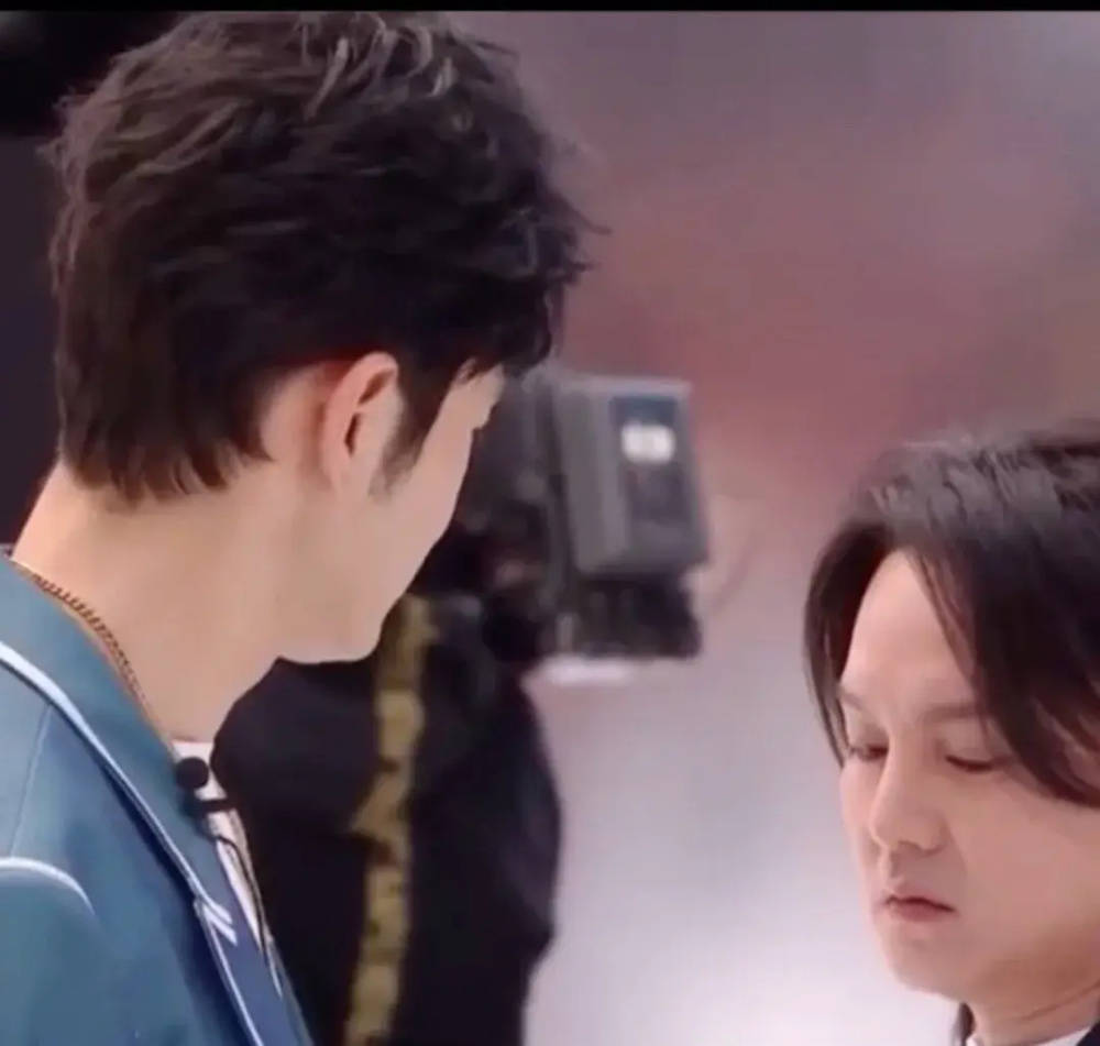 曾与肖战比腰围,近照大腹便便,一脸沧桑_角色_尹正_大部分