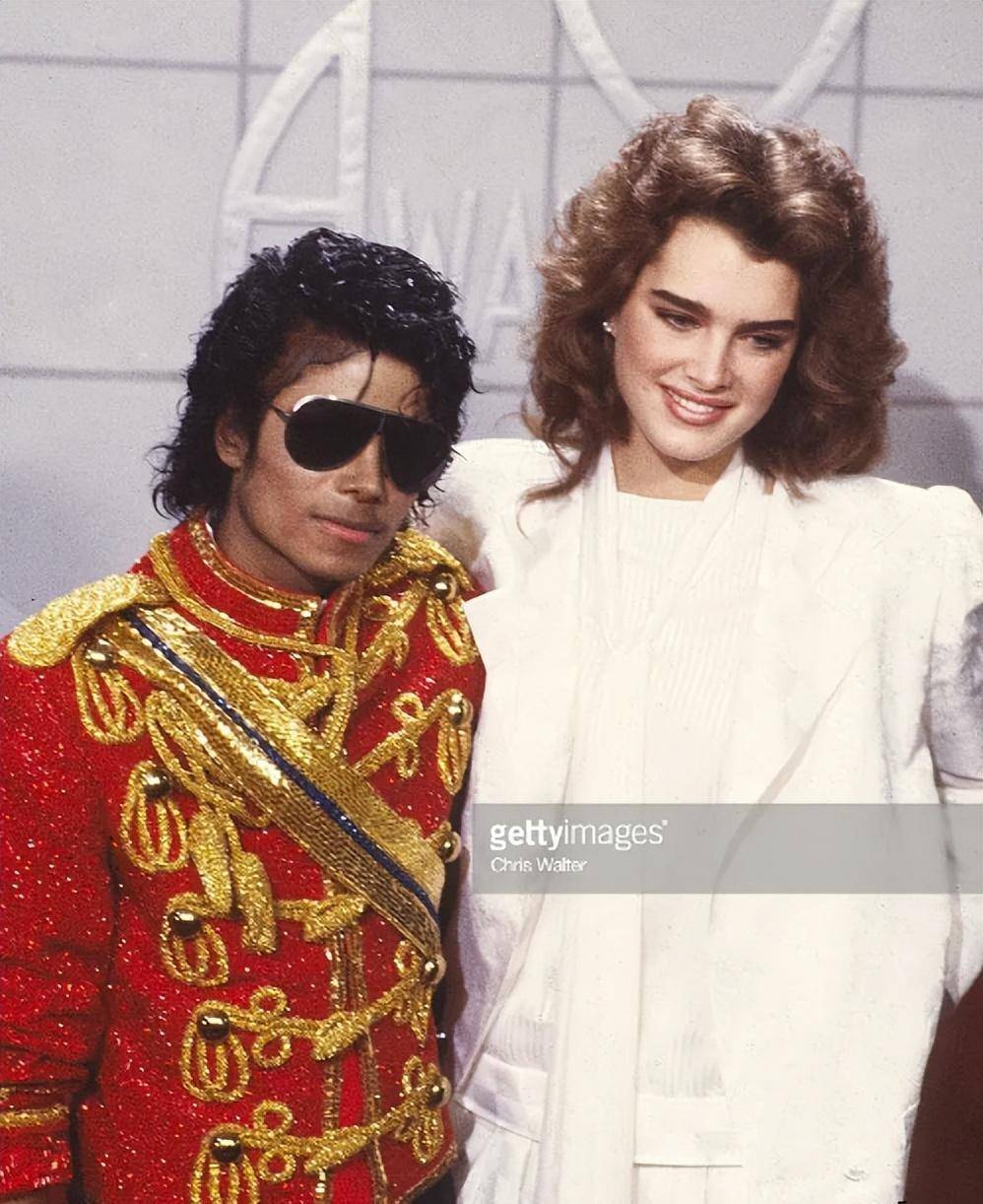 原创波姬小丝80年代清纯玉女拒绝迈克尔杰逊求婚57岁老到认不出