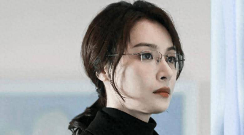 狂飙让隆妮出圈她终于演主角了新角色比高启兰还飒