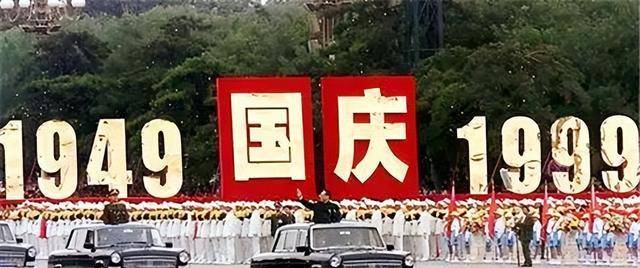 原创99年阅兵仪式上最美双胞胎女兵一夜爆火可后来为何选择平淡