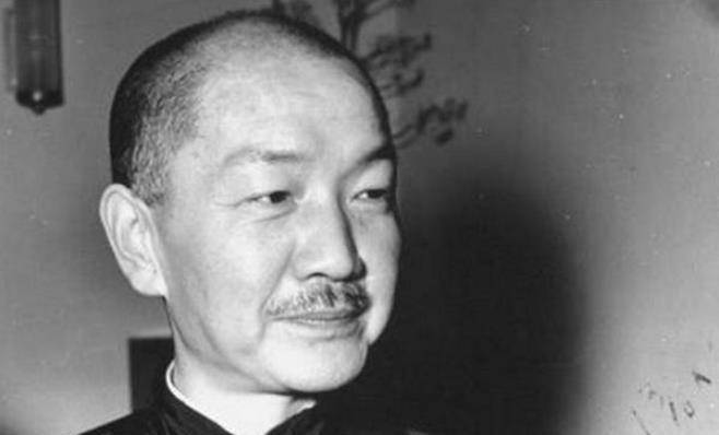 原创蒋纬国找戴季陶问生父是谁戴掏出一面镜子蒋纬国恍然大悟