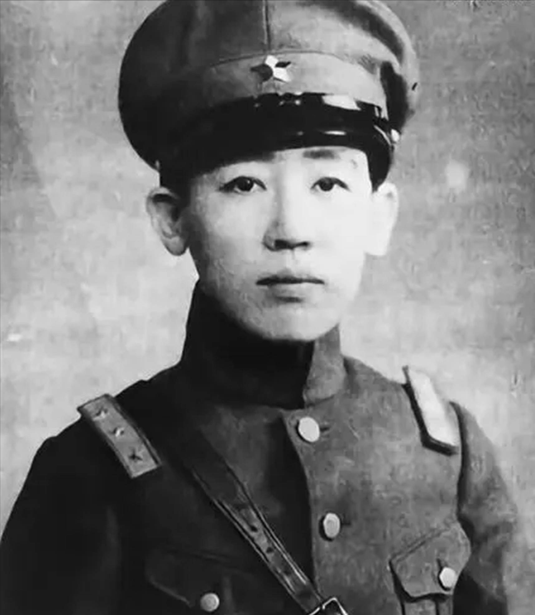 川岛芳子人间美物?抓捕她的军统特工披露:全身针孔,老婆子相