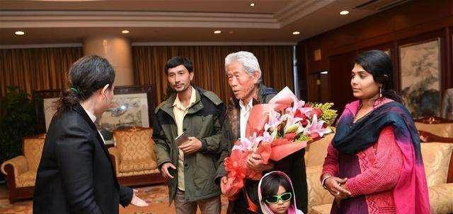 中国老兵,滞留印度54年,娶了个印度老婆,回国后忘记筷子怎么用_王琪