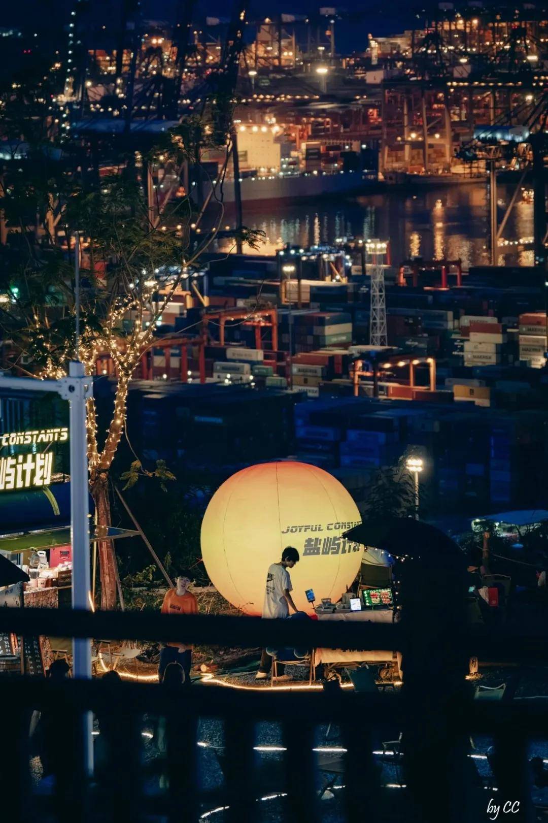 盐田海鲜街,是深圳八大食街之一.