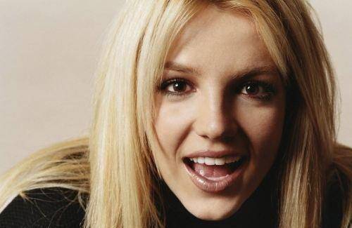 布兰妮纪录片:反思好莱坞童星「被消费」的文化_britney_媒体_哥里