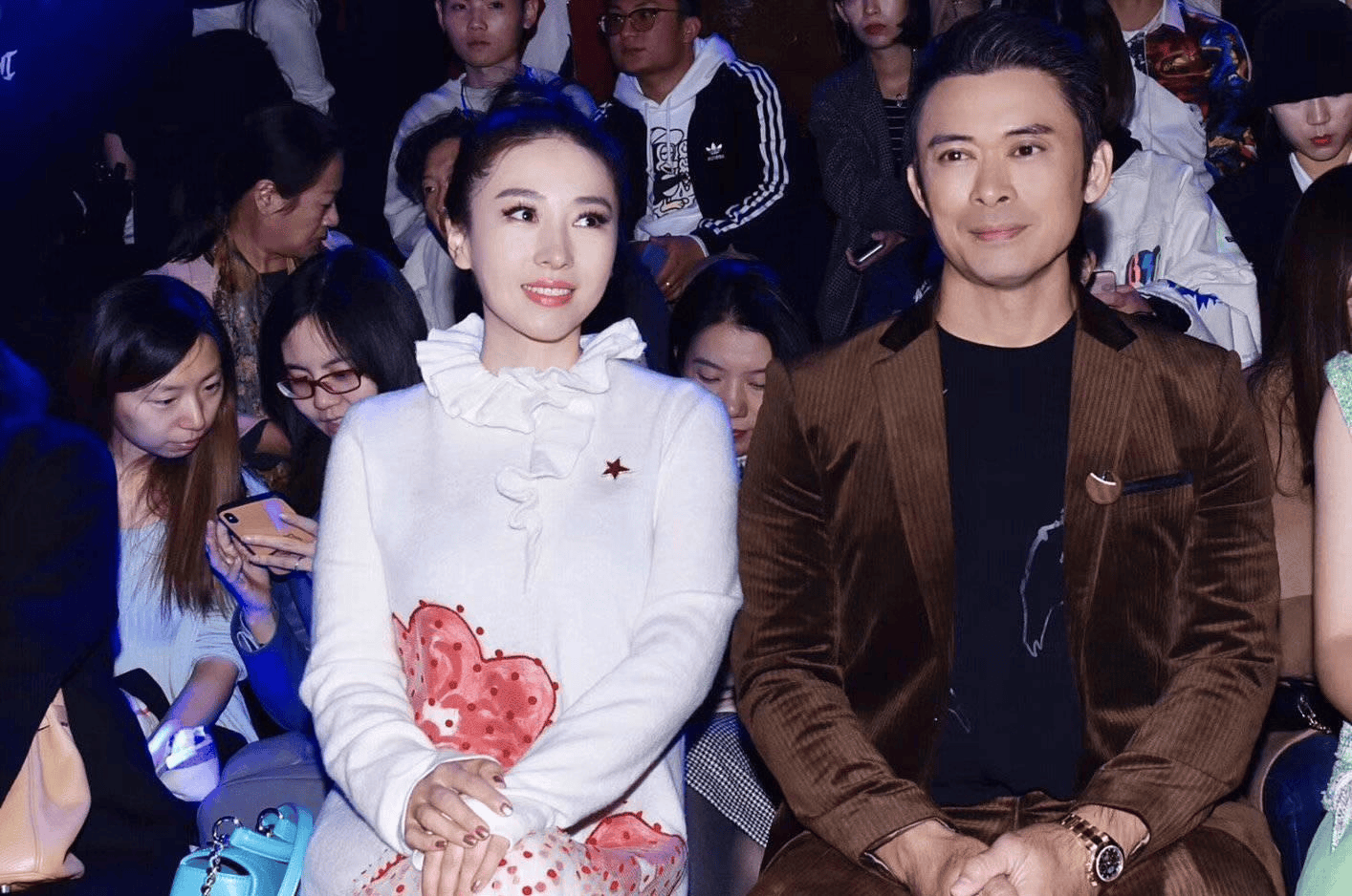 樊少皇:我虽愧对2个私生子女,但余生都不会辜负倒贴房车的妻子_贾晓晨