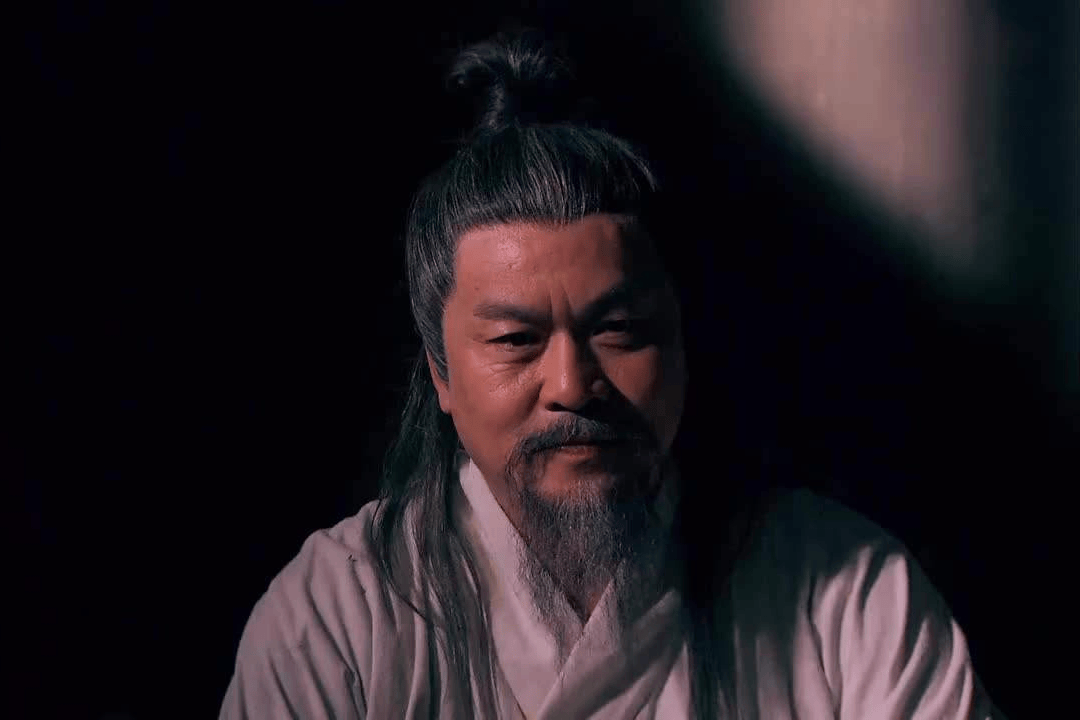 宰相写下"青鹅"两字遭灭门,群臣不解,武则天怒道:把字拆开念_裴炎