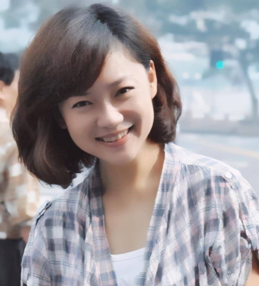 《外来媳妇本地郎》大嫂香兰,一个山东人,模仿河南人生活在广州_丁玲
